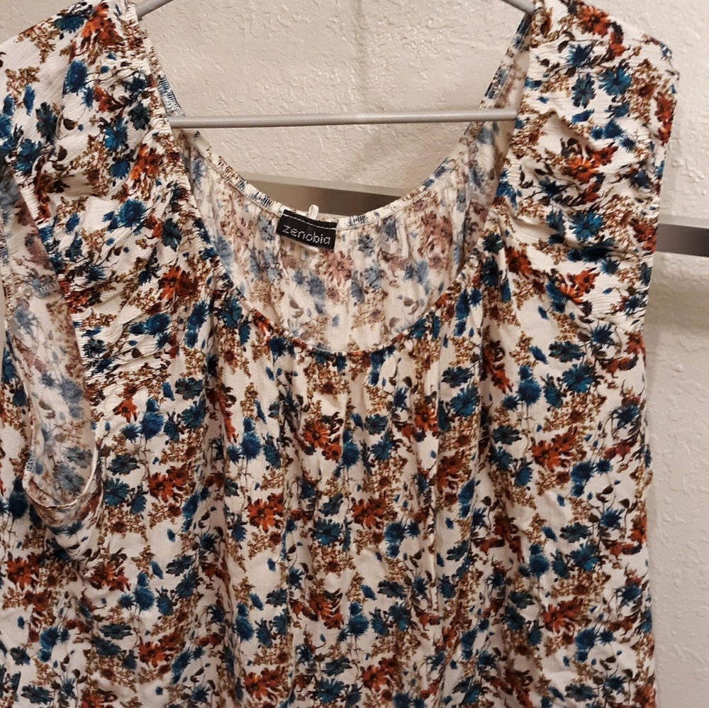 Sleeveless top